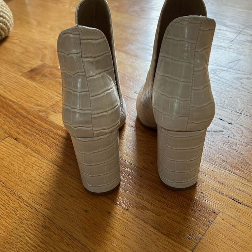 Brand New in Box with receipt. Steve Madden booties. never worn. No flaws. - Picture 2 of 5